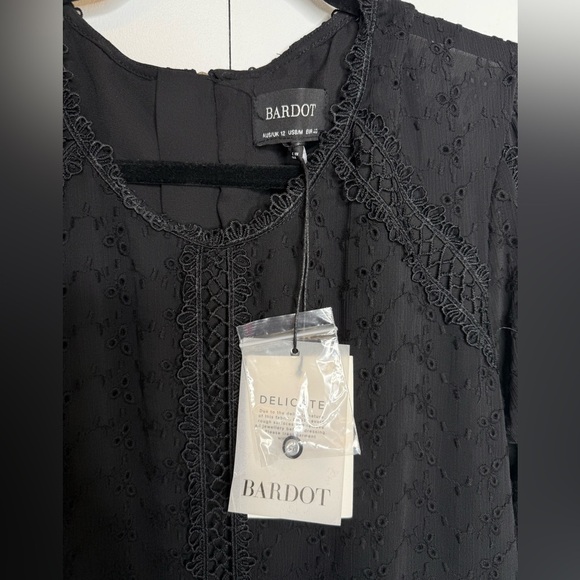 Bardot - Prinnie Mini Dress - Black Lace Long sleeve- Size 8 - Picture 4 of 13